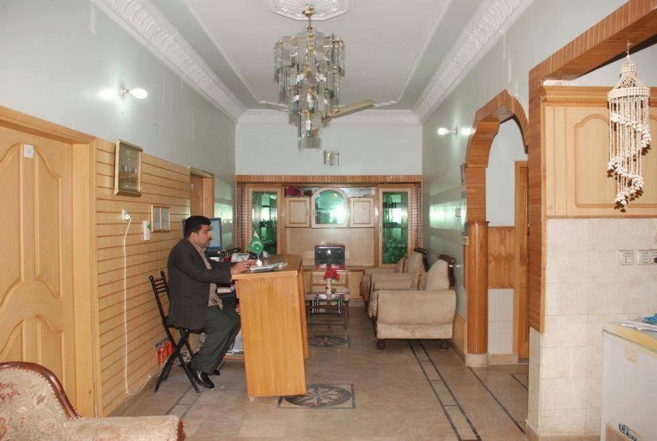 Karachi Motel Exterior foto